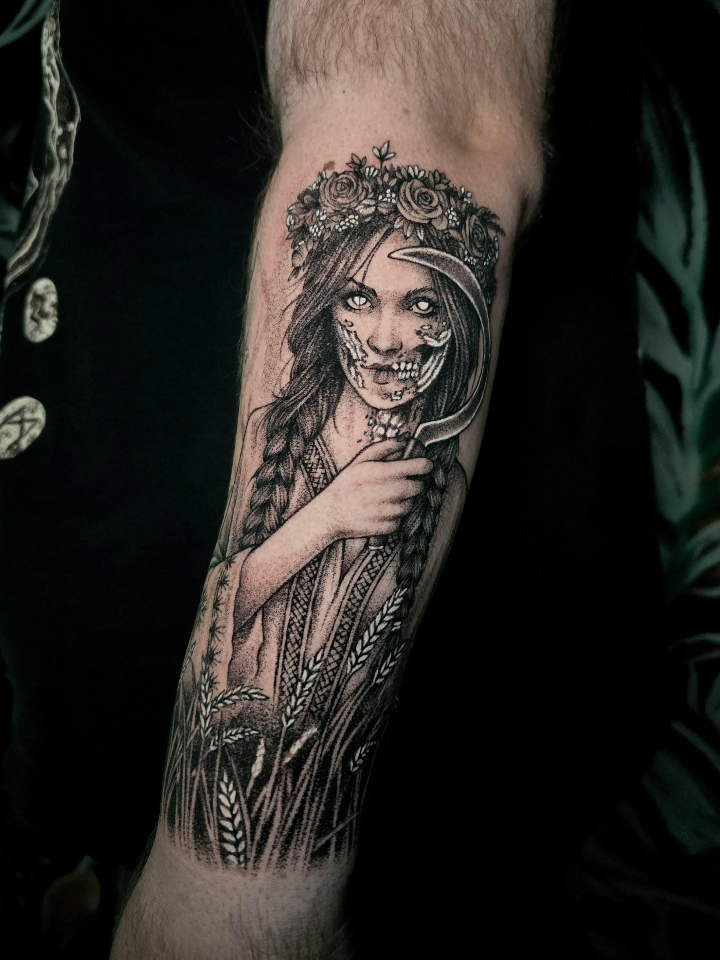 Iza – iza microrealism girl