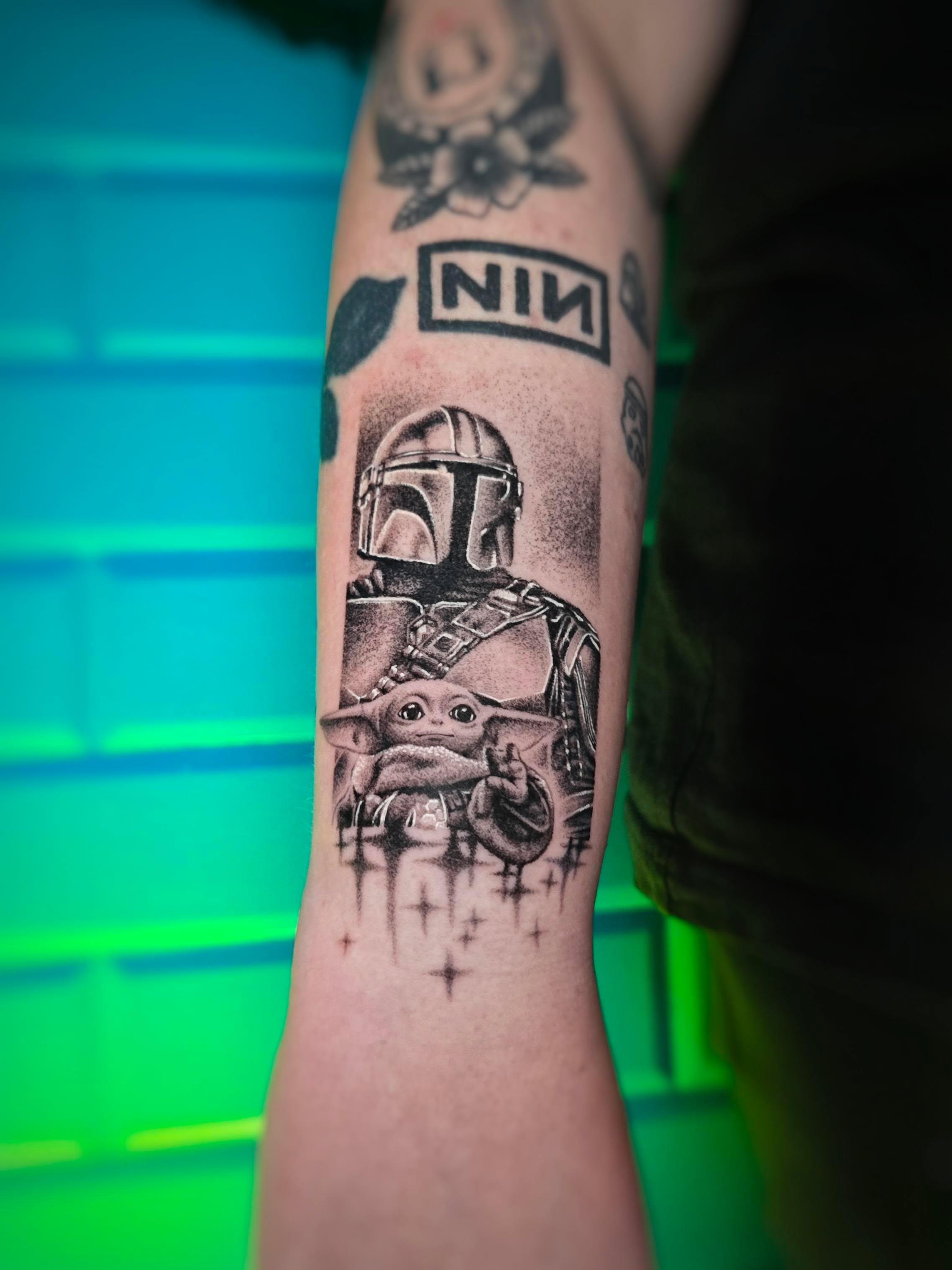 Iza – iza microrealism mandalorian