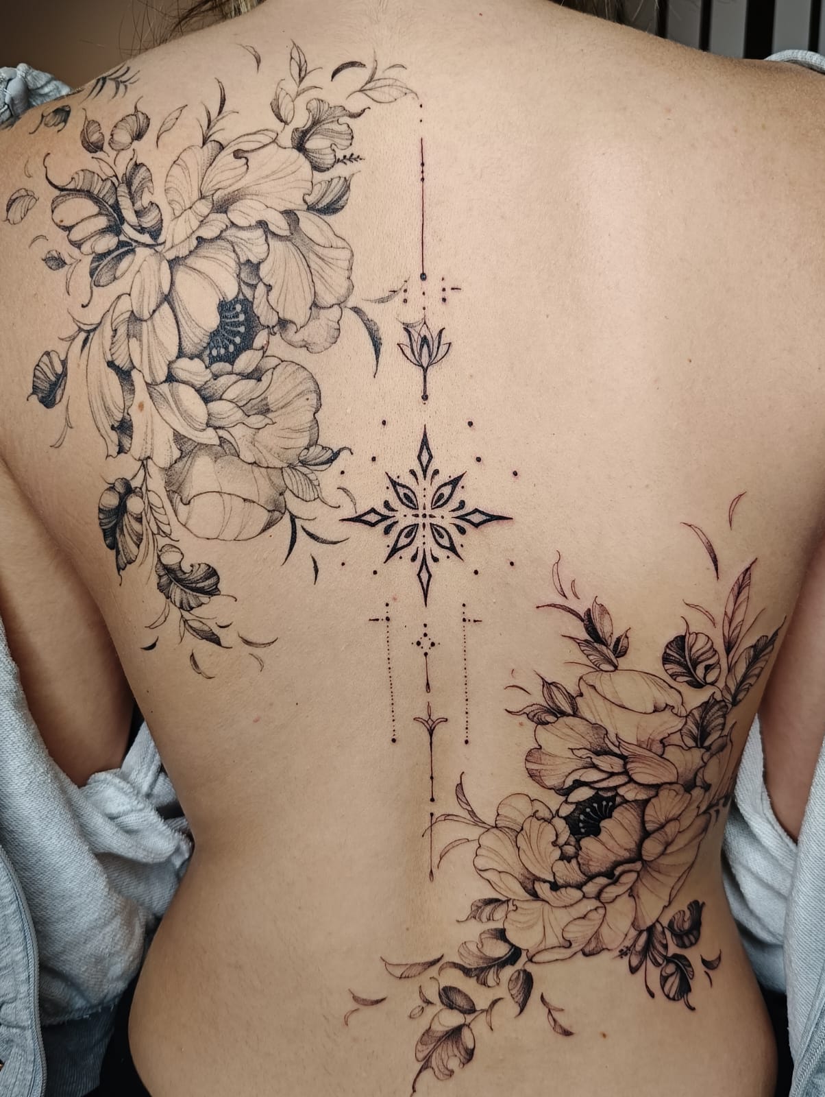 Kamil – kamil fineline flowers2