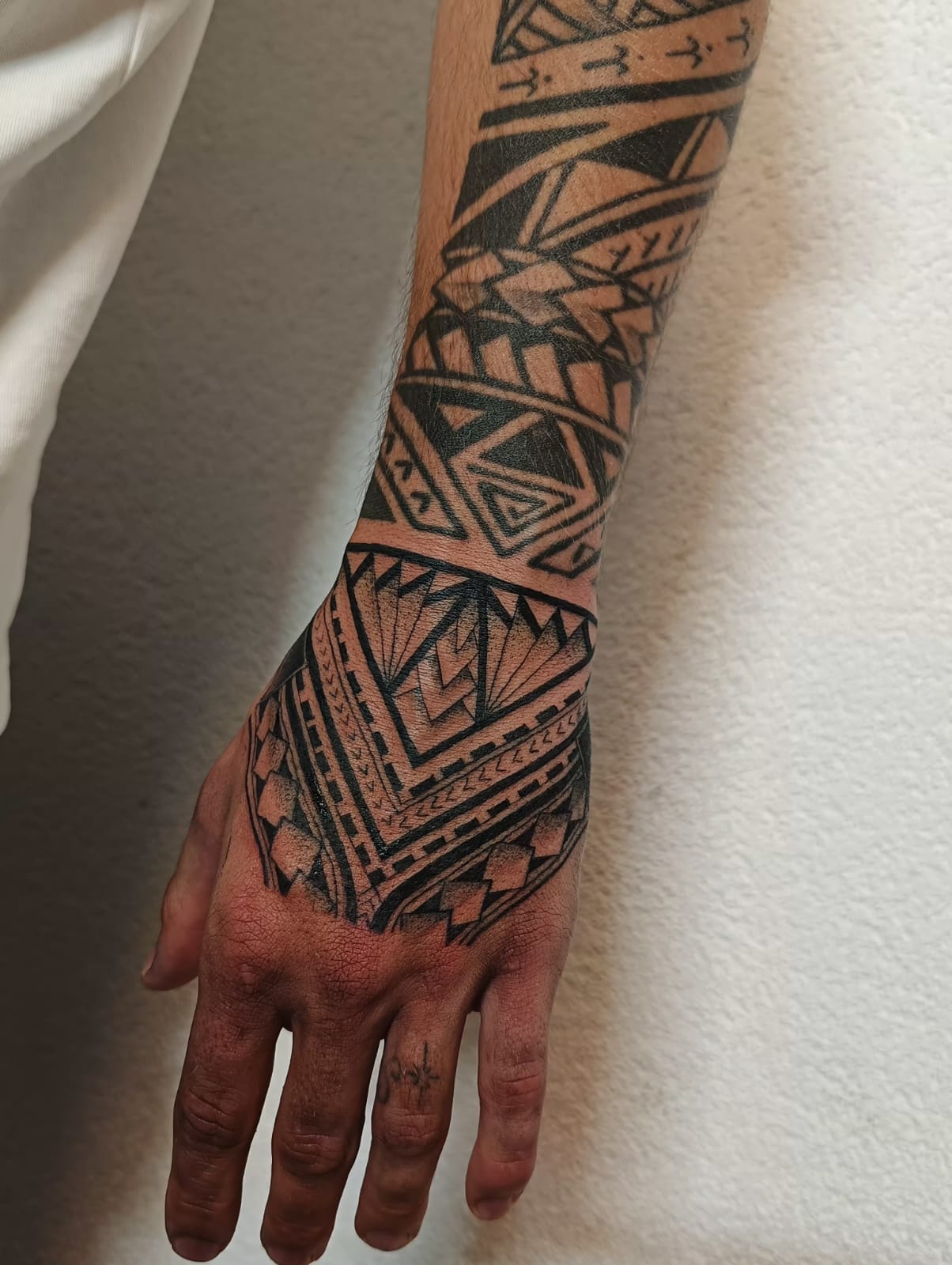 Kamil – kamil maori hand
