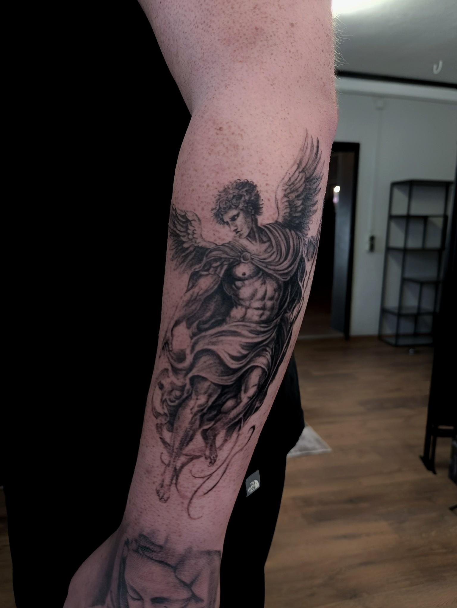 Kamil – kamil microrealism angel