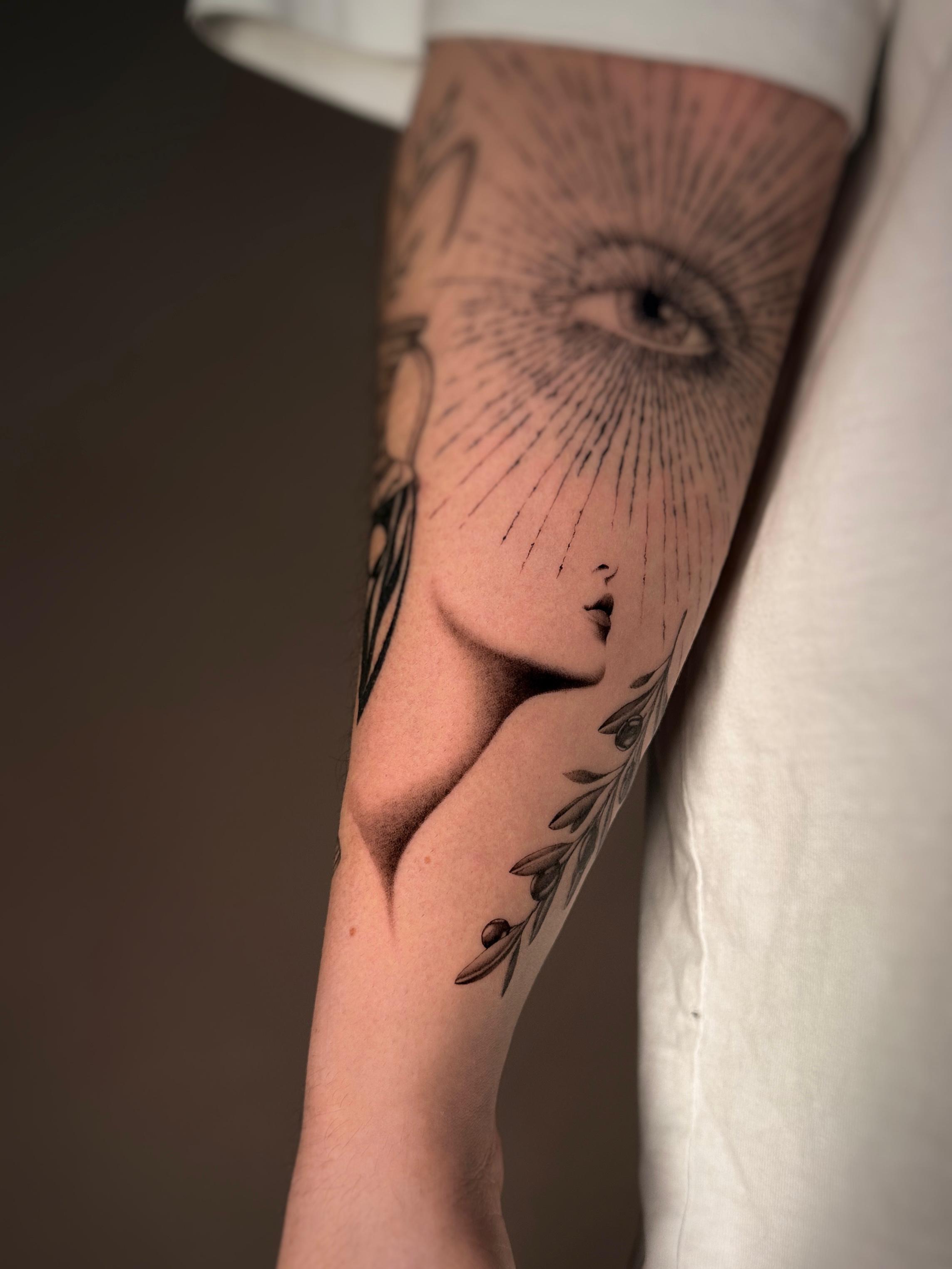 Rabea – rabea microrealism face