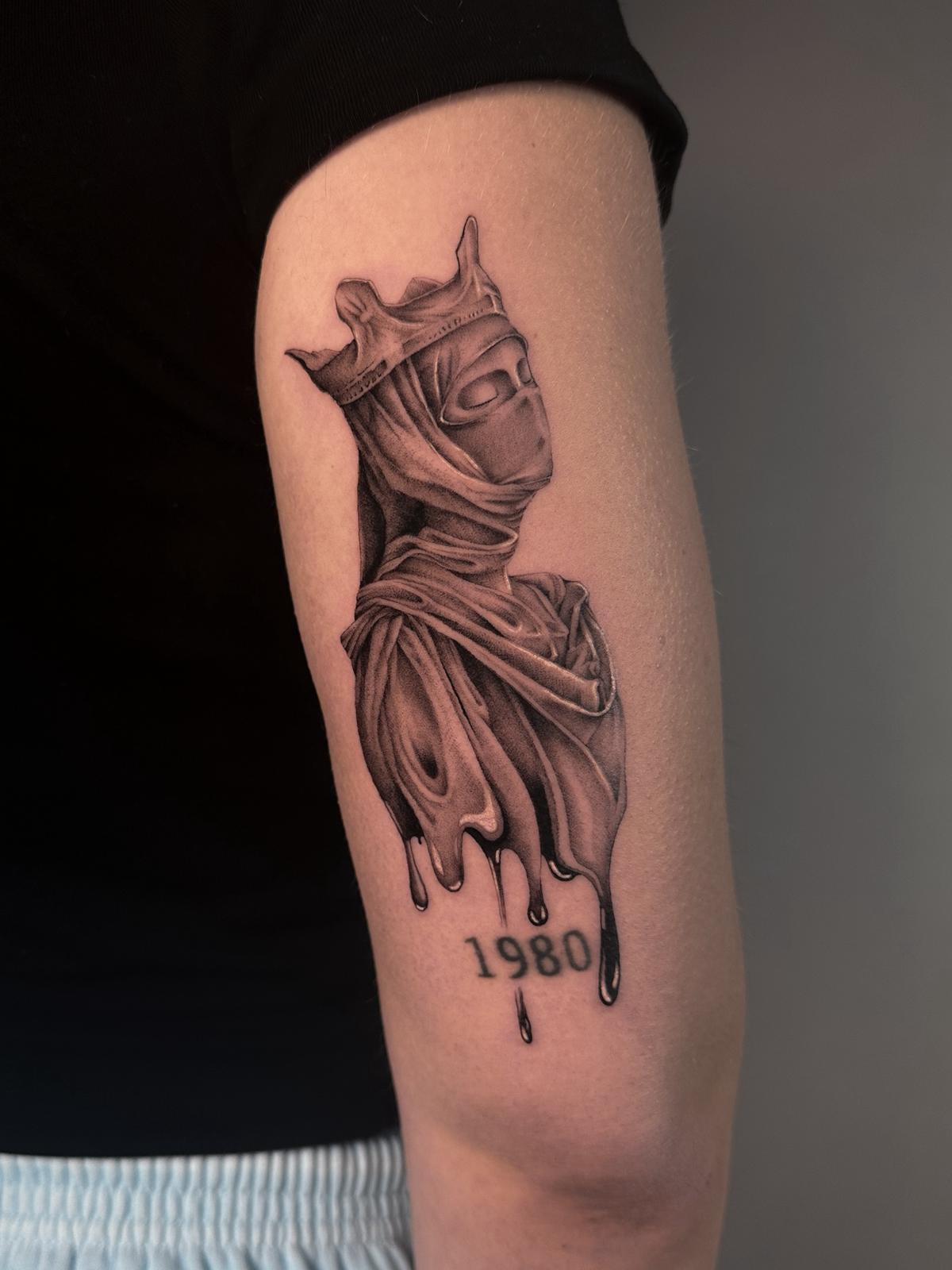 Rabea – rabea microrealism woman